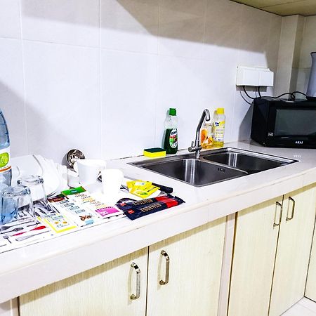 Reef Guest House Male Room photo